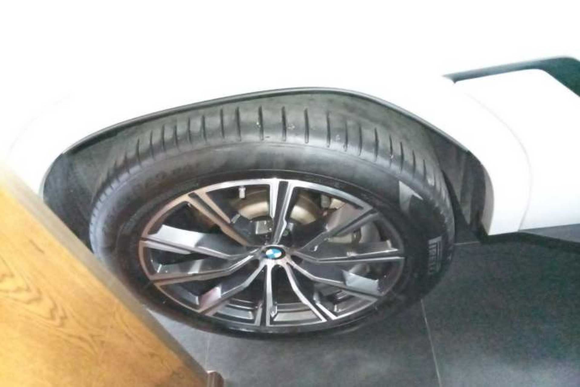 Used BMW X6 2021 xDrive30i M Sport Package Left Front Wheel Hub