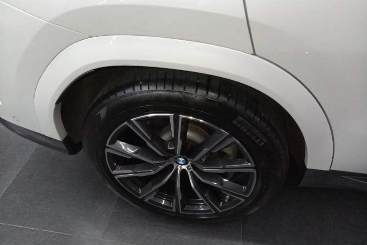 Used BMW X6 2021 xDrive30i M Sport Package Right Rear Wheel Hub