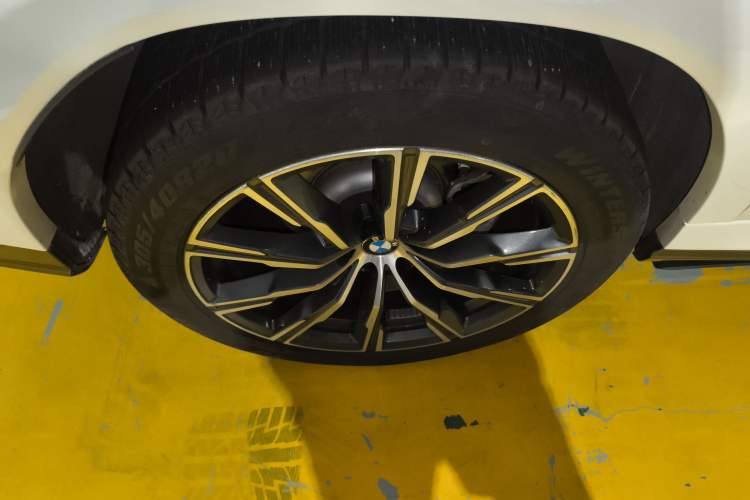 Used BMW X6 2021 xDrive30i M Sport Package Right Rear Wheel Hub