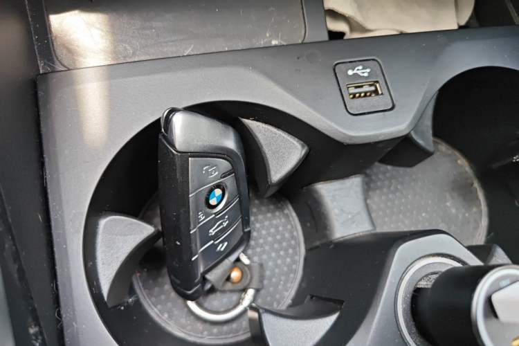 Used BMW X6 2021 xDrive40i Luxury Model with M Sport Package Vehicle Key