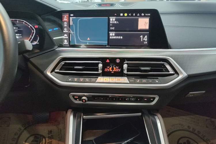 Used BMW X6 2022 Second Facelift xDrive40i M Sport Package Audio And AC Panel