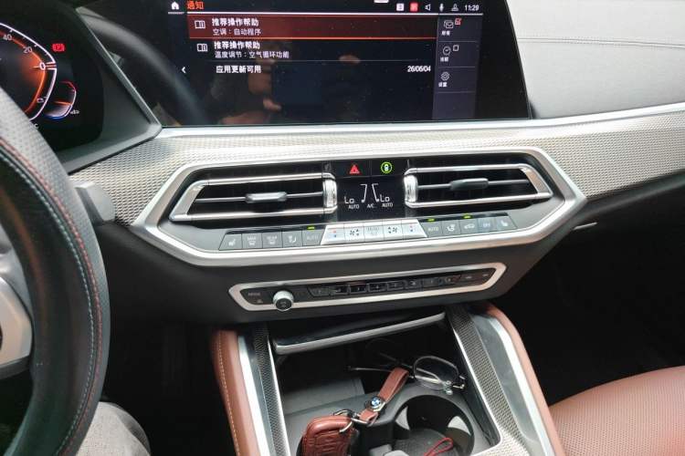Used BMW X6 2022 Second Facelift xDrive40i M Sport Package Audio And AC Panel