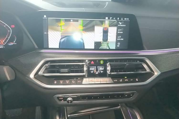 Used BMW X6 2022 xDrive40i Luxury Edition M Sport Package Audio And AC Panel