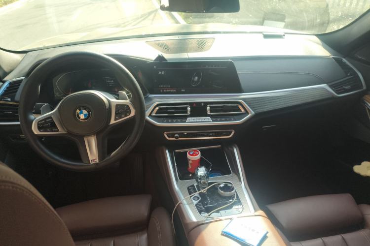 Used BMW X6 2022 xDrive40i M Sport Package Center Console