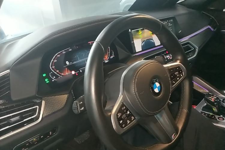 Used BMW X6 2022 xDrive40i Luxury Edition M Sport Package Center Console