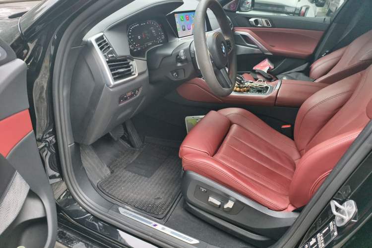 Used BMW X6 2022 Restyled xDrive30i M Sport Package Driver Seat
