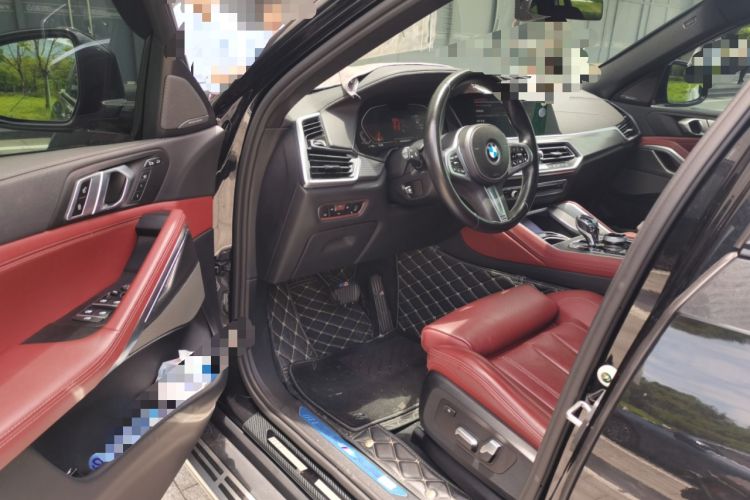 Used BMW X6 2022 Second Facelift xDrive40i M Sport Package Driver Seat