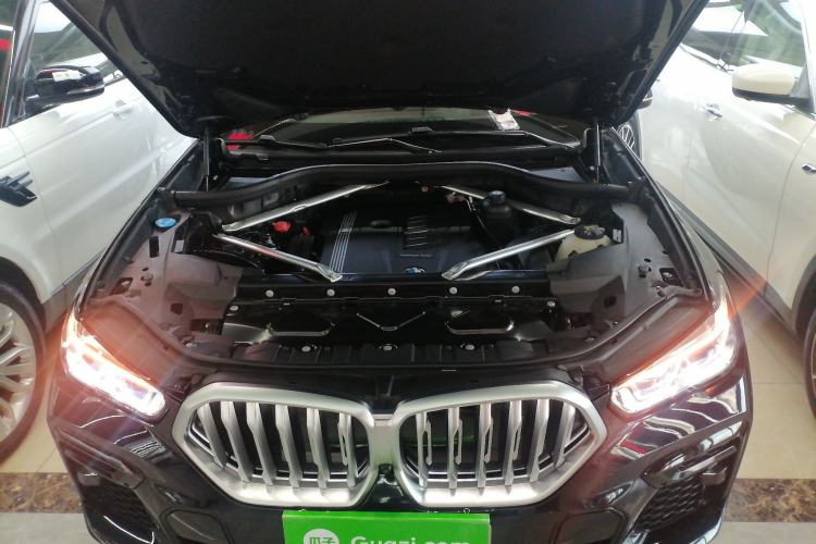 Used BMW X6 2022 xDrive40i Luxury Edition M Sport Package Engine Bay
