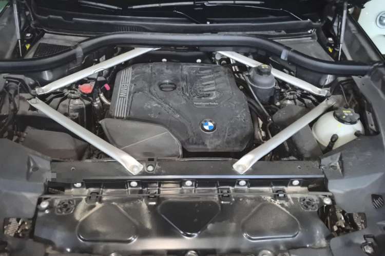 Used BMW X6 2022 Restyled xDrive30i M Sport Package Engine Bay