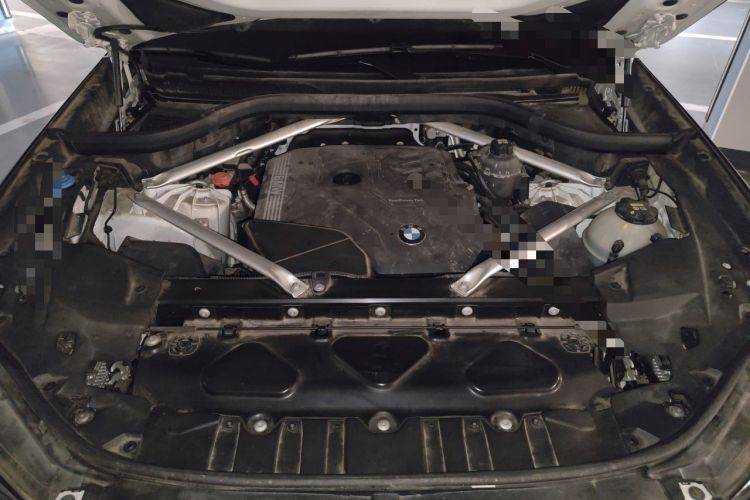 Used BMW X6 2022 xDrive30i M Sport Package Engine Bay