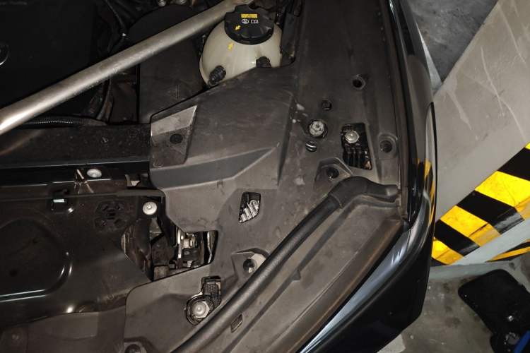 Used BMW X6 2022 Restyled xDrive30i M Sport Package Engine Bay Left