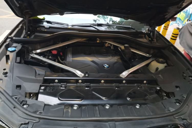 Used BMW X6 2022 xDrive30i M Sport Package Engine Bay