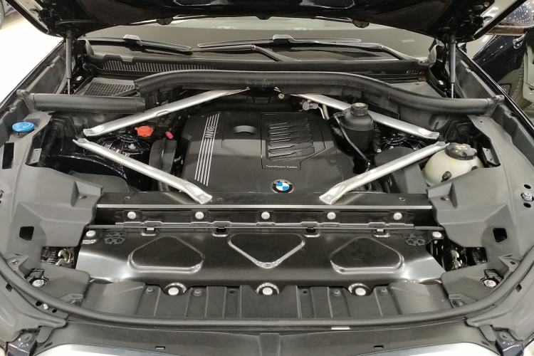 Used BMW X6 2022 xDrive40i Luxury Edition M Sport Package Engine Bay