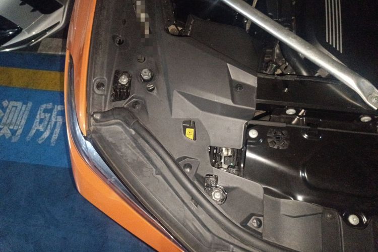 Used BMW X6 2022 Second Facelift xDrive40i M Sport Package Engine Bay Right