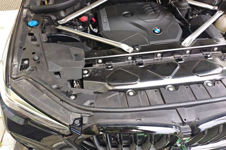 Used BMW X6 2022 Restyled xDrive30i M Sport Package Engine Bay Right