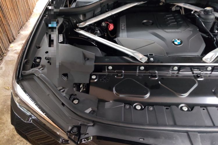 Used BMW X6 2022 Restyled xDrive30i M Sport Package Engine Bay Right