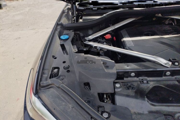 Used BMW X6 2022 Restyled xDrive30i M Sport Package Engine Bay Right