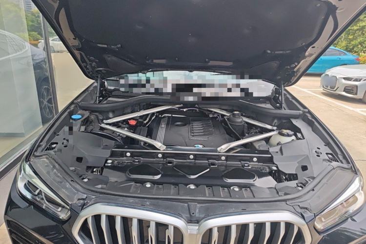 Used BMW X6 2022 Facelift xDrive40i Luxury Edition M Sport Package Engine Bay