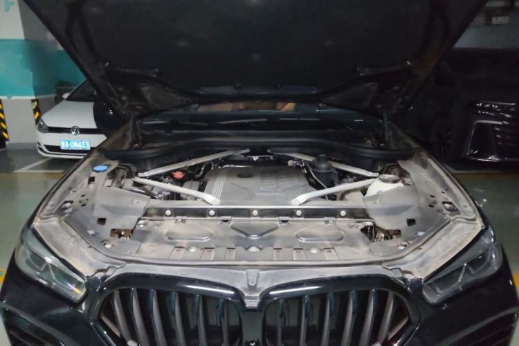 Used BMW X6 2022 Restyled xDrive40i M Sport Package Engine Bay
