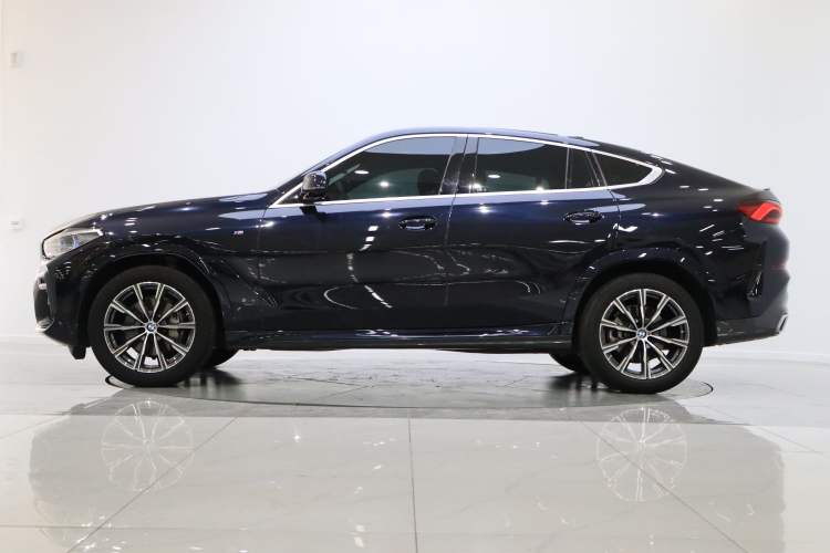 Used BMW X6 2022 Restyled xDrive40i M Sport Package Exterior 2