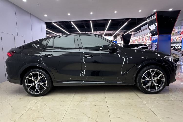 Used BMW X6 2022 Second Facelift xDrive40i M Sport Package Exterior 3