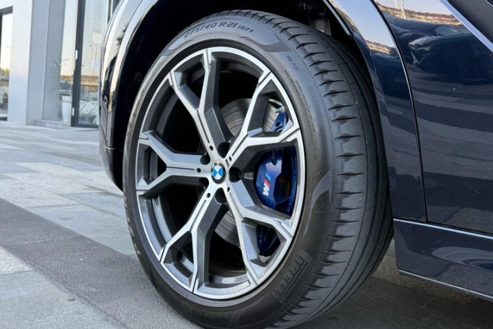 Used BMW X6 2022 xDrive40i Luxury Edition M Sport Package Exterior 3