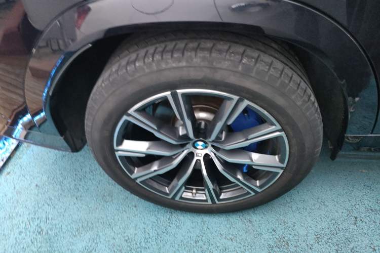 Used BMW X6 2022 Restyled xDrive40i M Sport Package Exterior 8