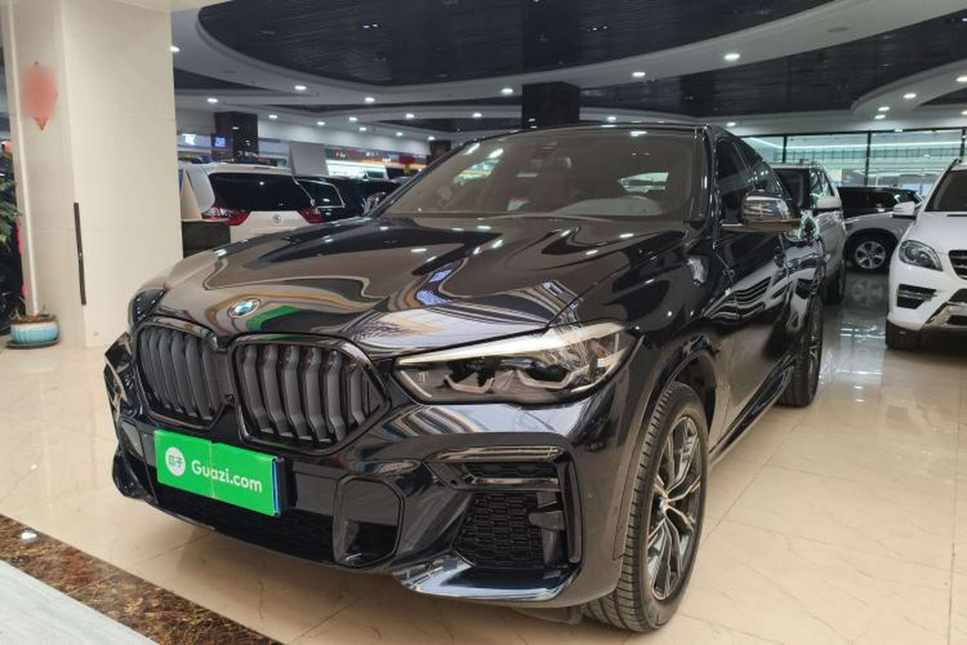 Used BMW X6 2022 Restyled xDrive30i M Sport Package Front Left 45 Deg