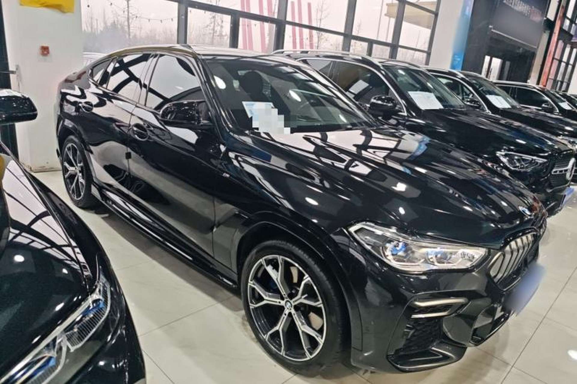 Used BMW X6 2022 Second Facelift xDrive40i M Sport Package Front Right 45 Deg