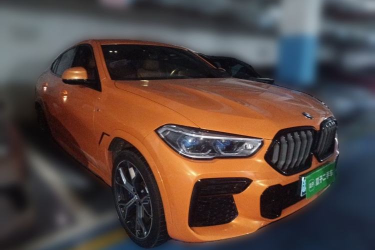 Used BMW X6 2022 Second Facelift xDrive40i M Sport Package Front Right 45 Deg