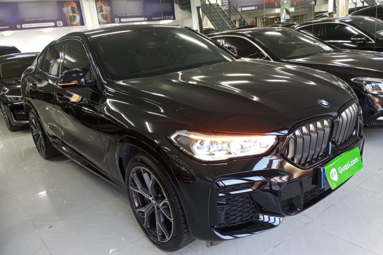 Used BMW X6 2022 Restyled xDrive40i M Sport Package Front Right 45 Deg