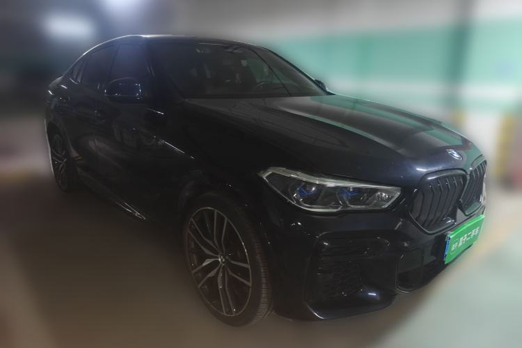Used BMW X6 2022 Second Facelift xDrive40i Luxury Version M Sport Package Front Right 45 Deg