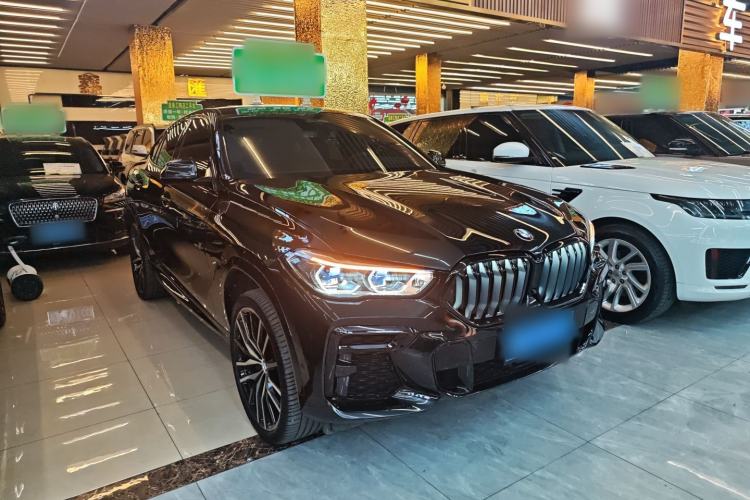 Used BMW X6 2022 Second Facelift xDrive40i Luxury Version M Sport Package Front Right 45 Deg