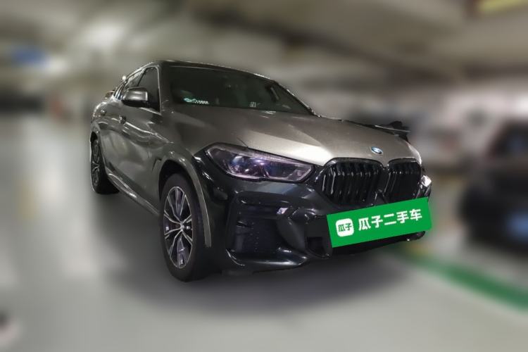 Used BMW X6 2022 Restyled xDrive40i M Sport Package Front Right 45 Deg