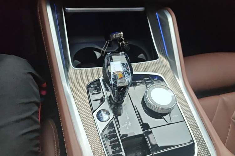 Used BMW X6 2022 Second Facelift xDrive40i M Sport Package Gear Lever