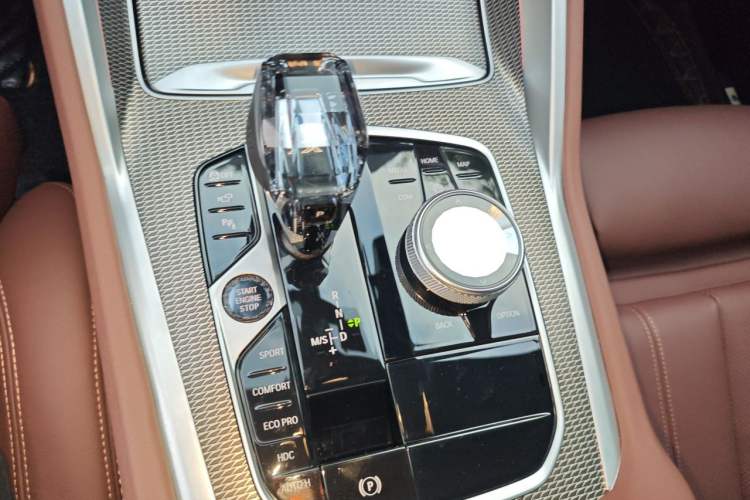 Used BMW X6 2022 Second Facelift xDrive40i M Sport Package Gear Lever
