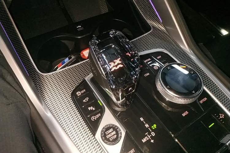 Used BMW X6 2022 xDrive40i Luxury Edition M Sport Package Gear Lever