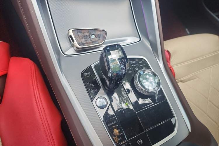 Used BMW X6 2022 Restyled xDrive30i M Sport Package Gear Lever