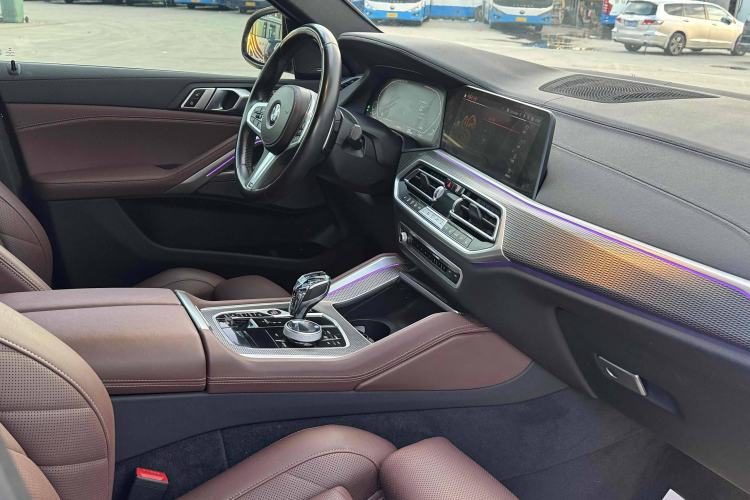 Used BMW X6 2022 Second Facelift xDrive40i M Sport Package Interior 1