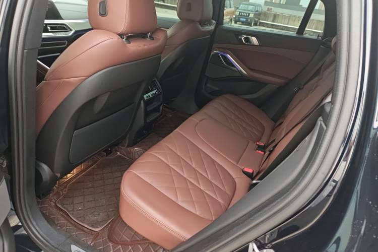 Used BMW X6 2022 Second Facelift xDrive40i M Sport Package Interior 1