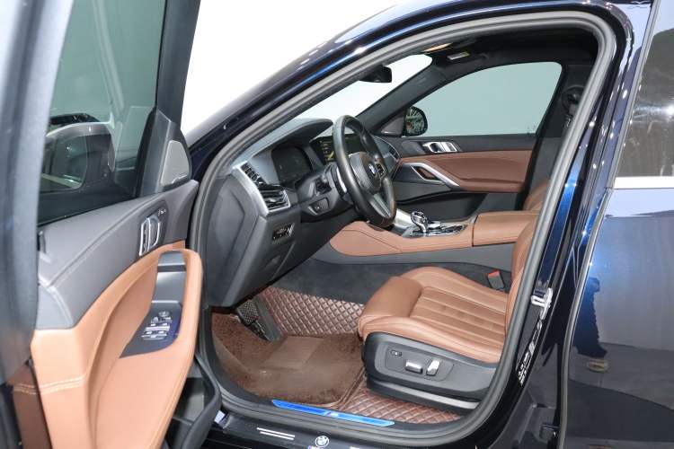 Used BMW X6 2022 Restyled xDrive40i M Sport Package Interior 1