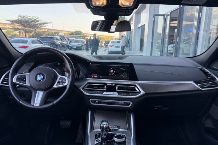 Used BMW X6 2022 xDrive40i Luxury Edition M Sport Package Interior 1