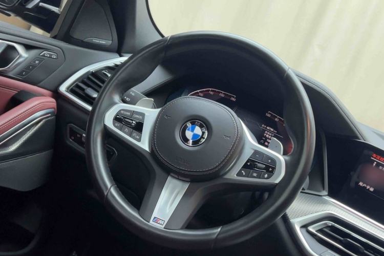 Used BMW X6 2022 Second Facelift xDrive40i M Sport Package Interior 2