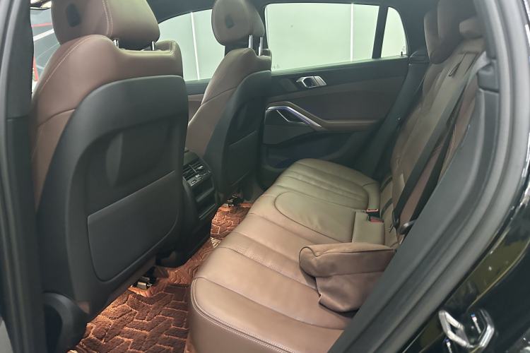 Used BMW X6 2022 Second Facelift xDrive40i M Sport Package Interior 4