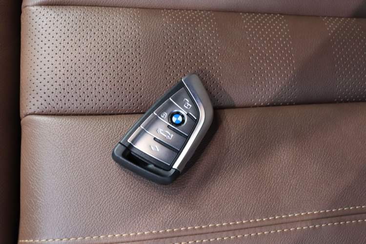 Used BMW X6 2022 Restyled xDrive40i M Sport Package Interior 5