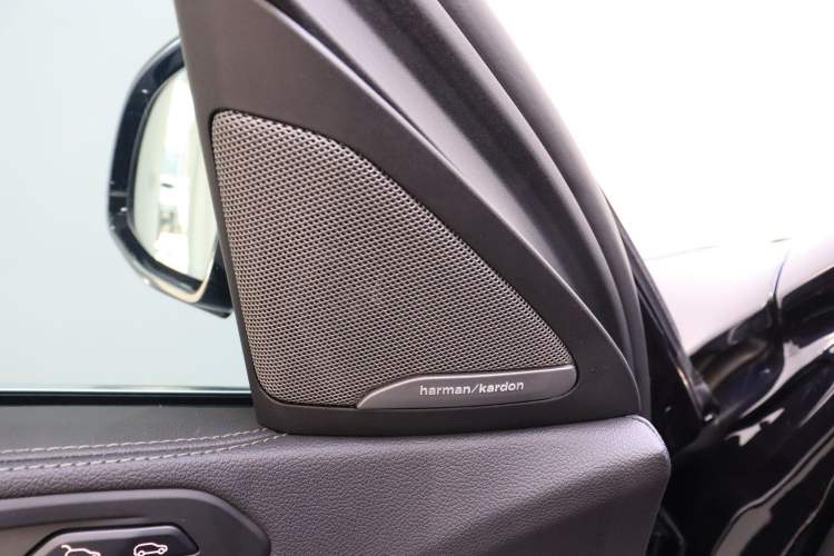 Used BMW X6 2022 Restyled xDrive40i M Sport Package Interior 6