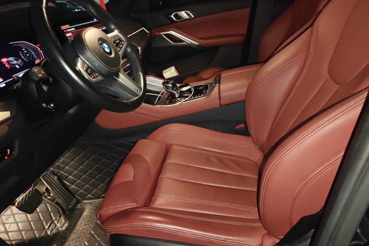 Used BMW X6 2022 Restyled xDrive30i M Sport Package Left Front Seat