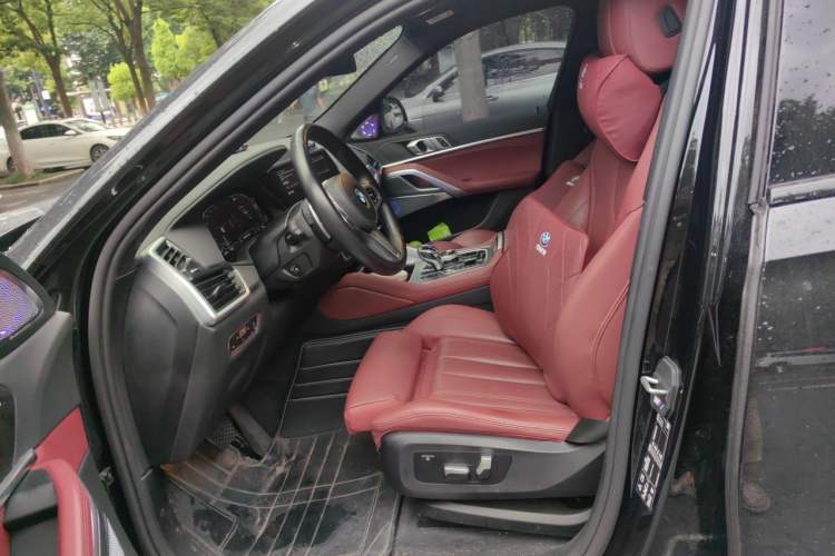 Used BMW X6 2022 Restyled xDrive30i M Sport Package Left Front Seat