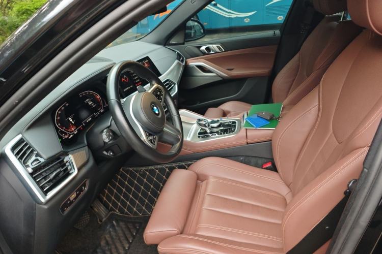 Used BMW X6 2022 Second Facelift xDrive40i M Sport Package Left Front Seat