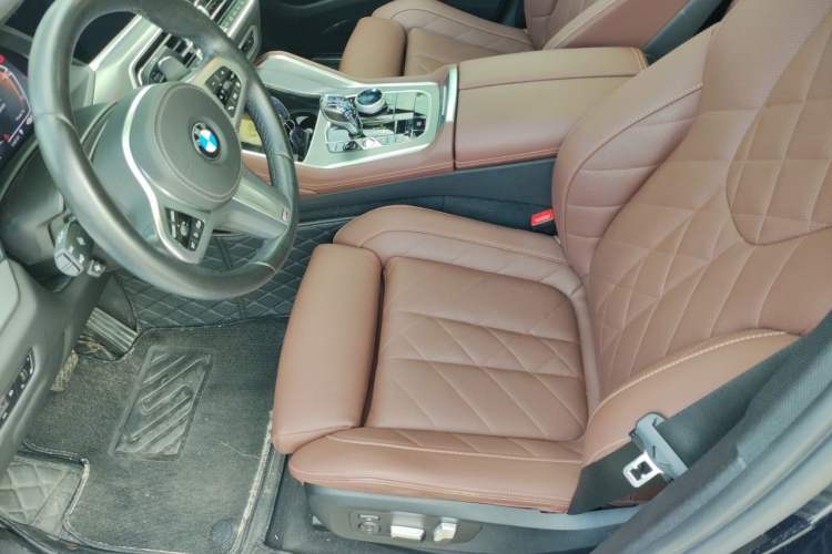 Used BMW X6 2022 Restyled xDrive30i M Sport Package Left Front Seat